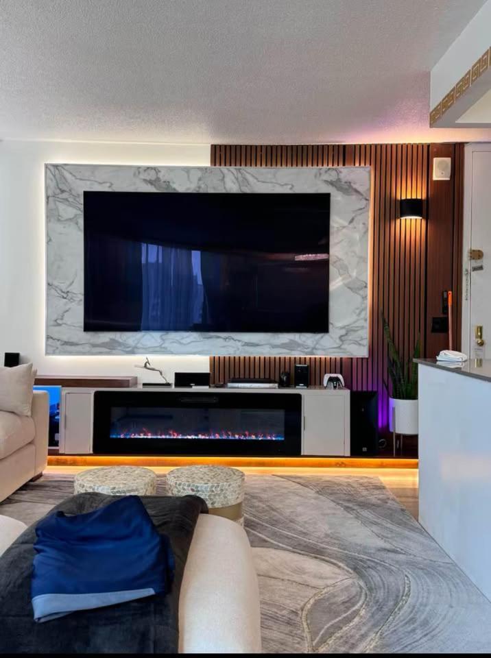 Pangsapuri New Modern 2br W Fireplace & Fitness Lounge, Live Comfortably In East Harlem New York